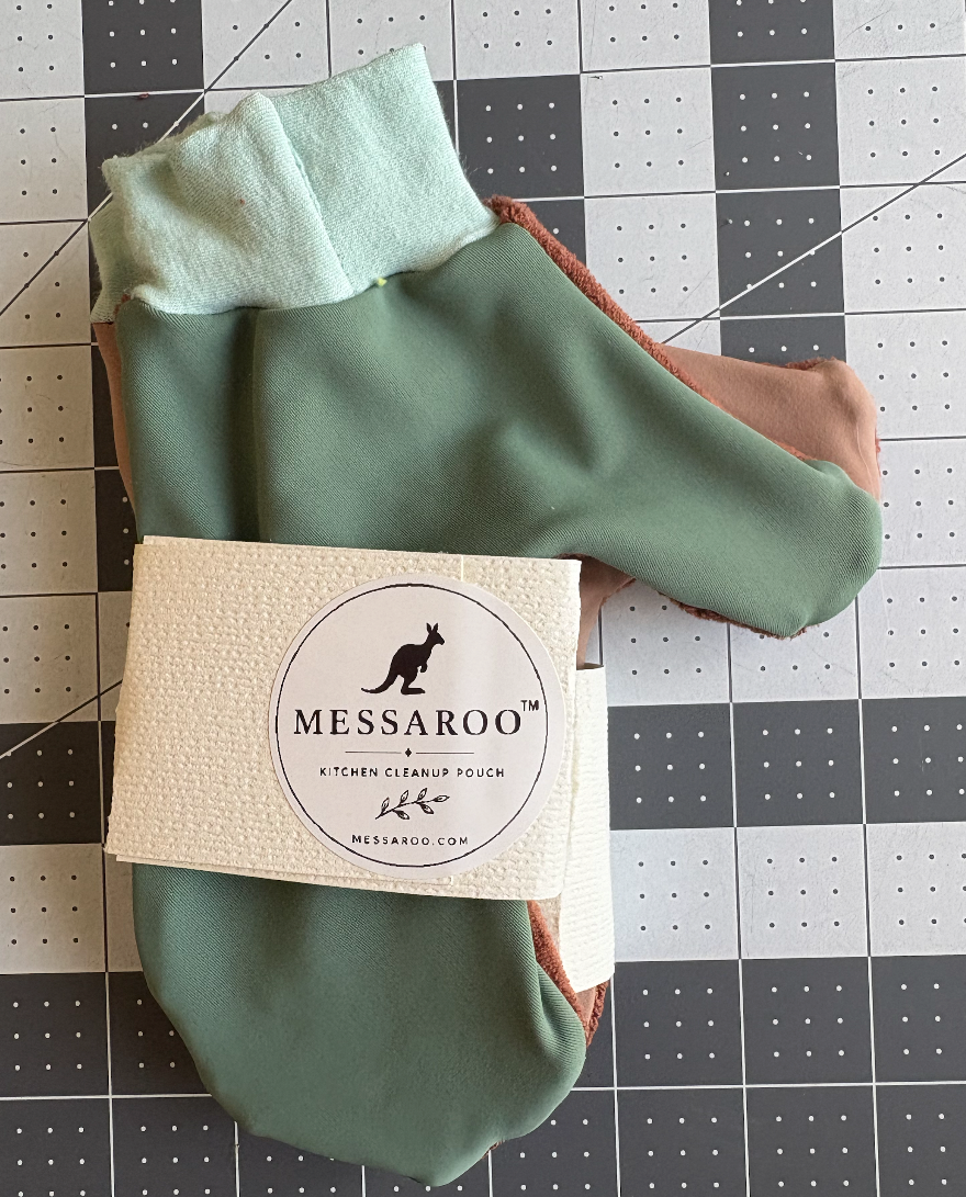 Messaroo cleaning pouch product